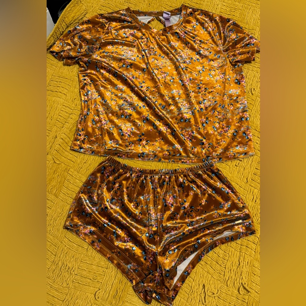 Savage X Fenty Pajama Set